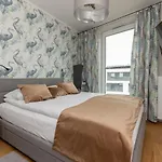 Trendy With Ac And Parking In By Renters
