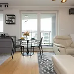 Trendy With Ac And Parking In By Renters * Warschau