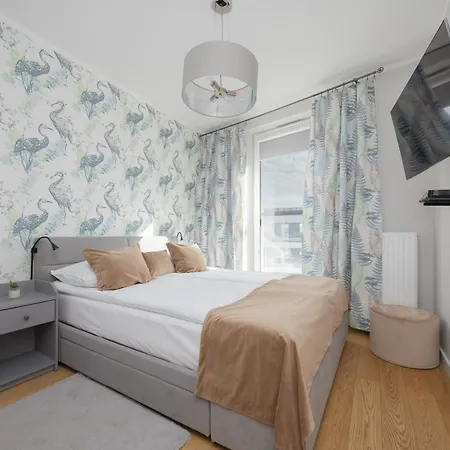 Trendy With Ac And Parking In By Renters * Warszawa