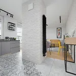 Trendy With Ac And Parking In By Renters * Warsaw