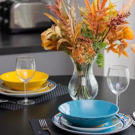 Trendy With Ac And Parking In By Renters