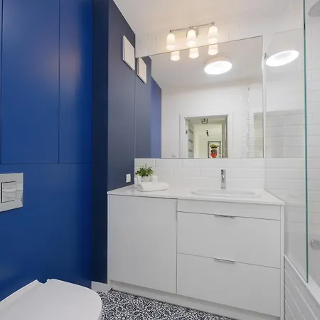 Trendy With Ac And Parking In By Renters Apartment Warschau