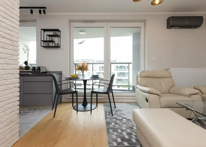 Trendy With Ac And Parking In By Renters * Warschau