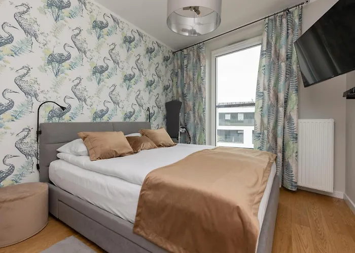 Trendy With Ac And Parking In By Renters