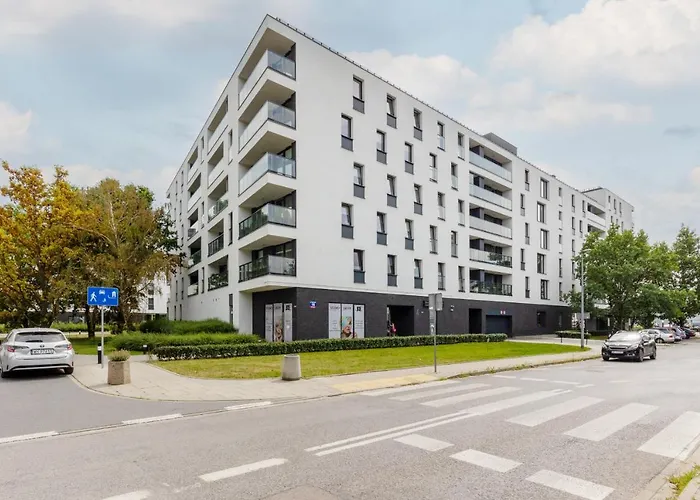 Apartman Trendy With Ac And Parking In By Renters Varsó