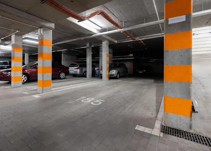 Apartman Trendy With Ac And Parking In By Renters Varsó